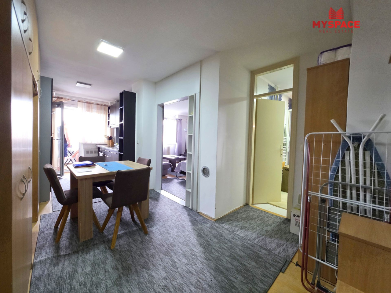 MY SPACE/ Stan/ Alipasino polje / RENOVIRAN/ NAMJESTEN/ 39 m2 13