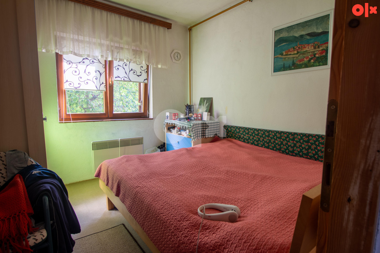 Kuća sa bazenom i prostranim zemljištem | Butmir 22