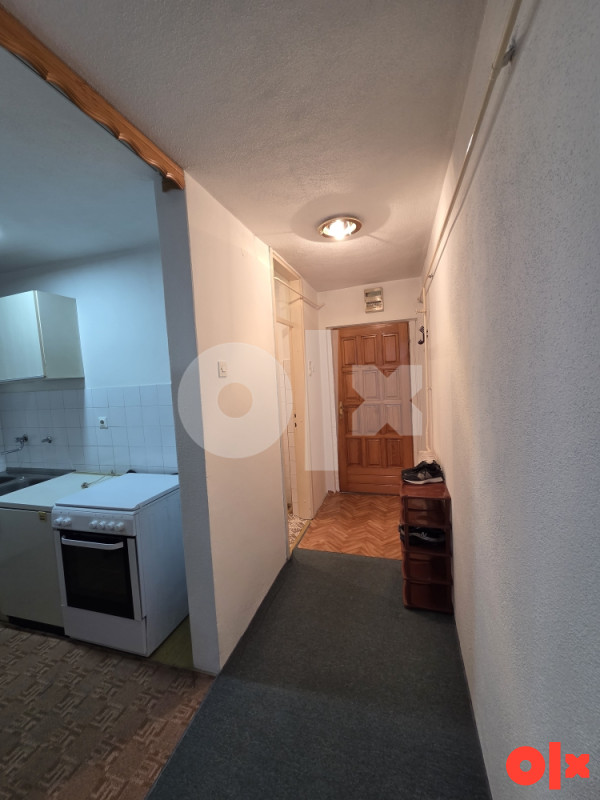 Stanovi i apartmani Zenica kod biroa 30 kvadrata 4