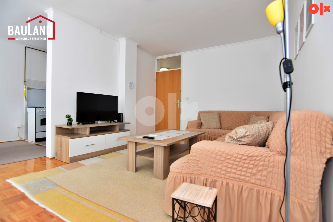 Trosoban namješten stan-75m2 / Aerodromsko, Novi Grad