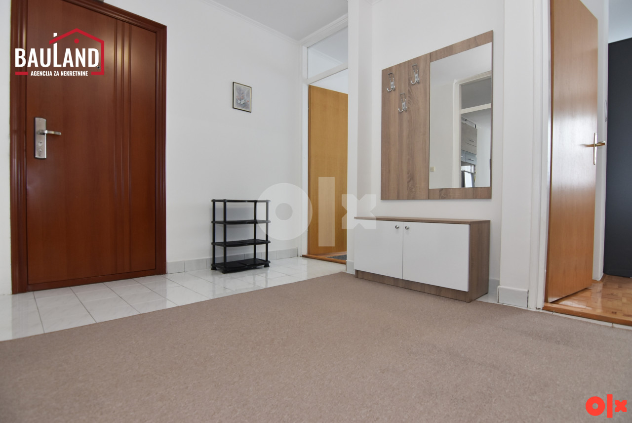 Trosoban namješten stan-75m2 / Aerodromsko, Novi Grad 18