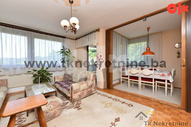 Svijetao trosoban stan površine 86 m2, Novo Naselje