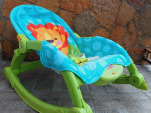 LEZALJKA LJULJASKA ZA BEBE  FISHER PRICE+VIBRACIJE (0-18kg)