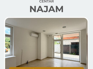 We are renting a new commercial space on the ground floor, 26m2, Center