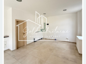 We are renting a new commercial space on the ground floor, 26m2, Center photo 3
