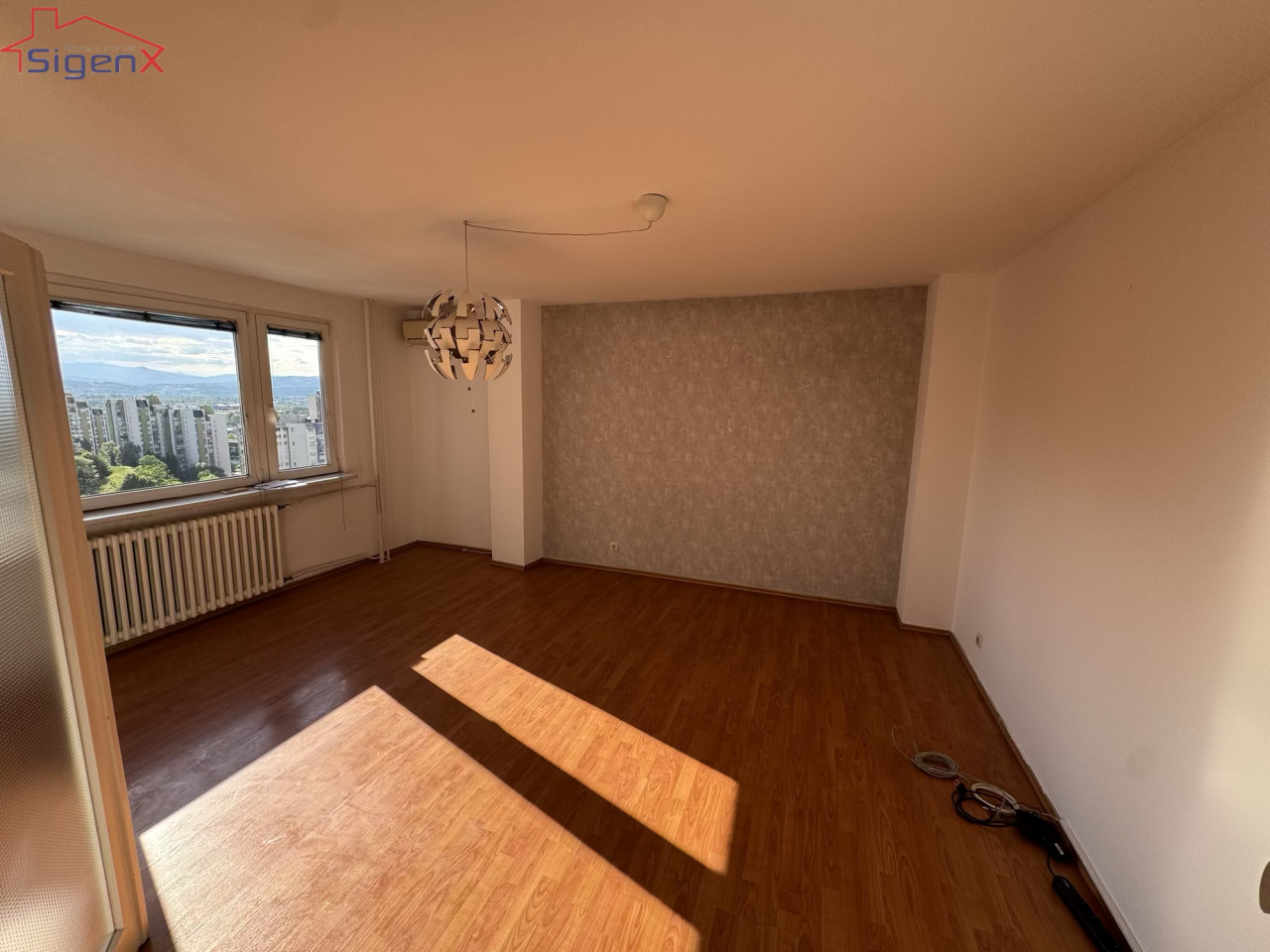 Veći dvosoban stan/Alipašino Polje/polunamješten/63m2/12.sprat 4