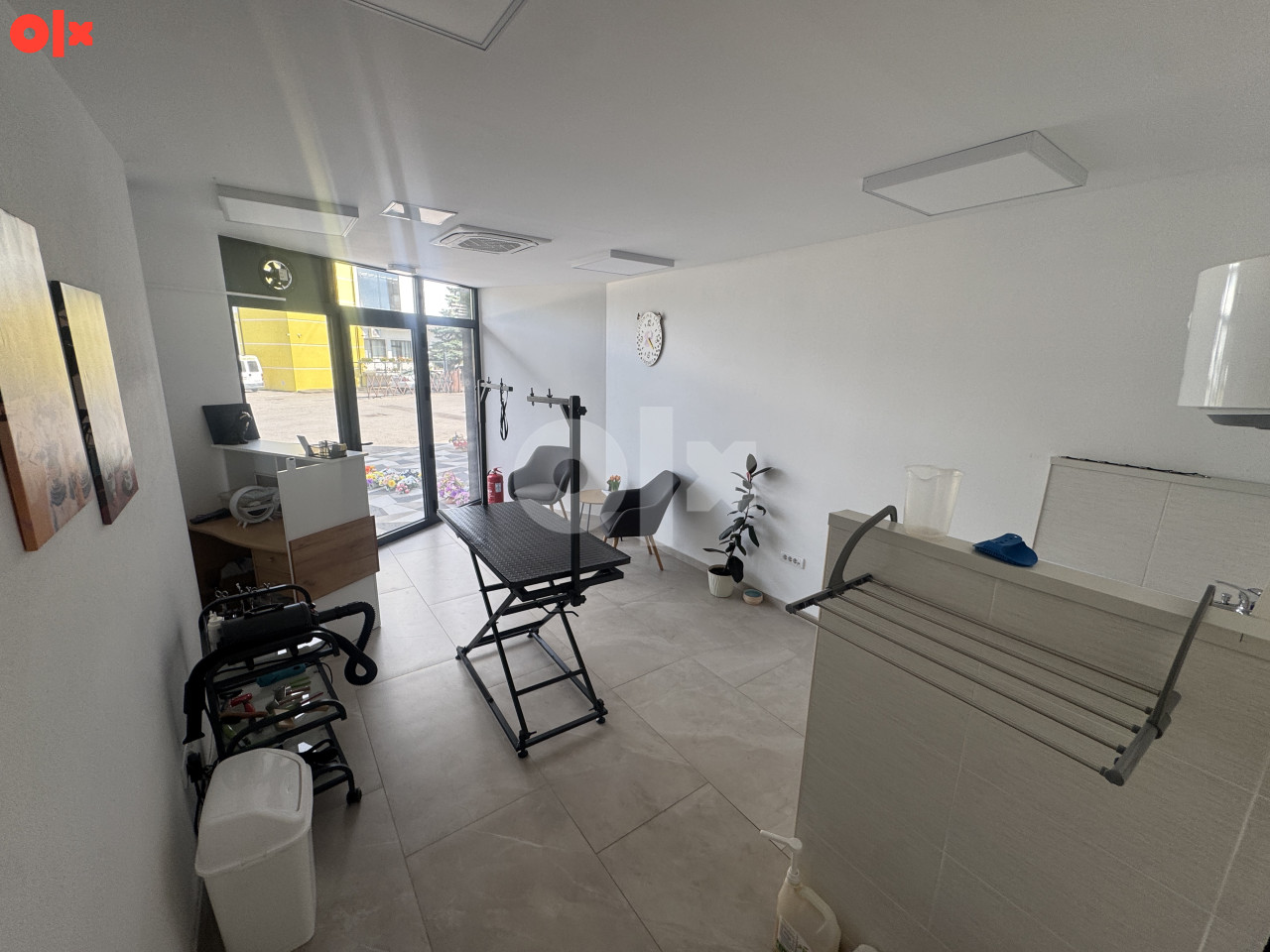 Iznajmljujem Poslovni Prostor 29m2 Banja Luka Lesnina Parking 8