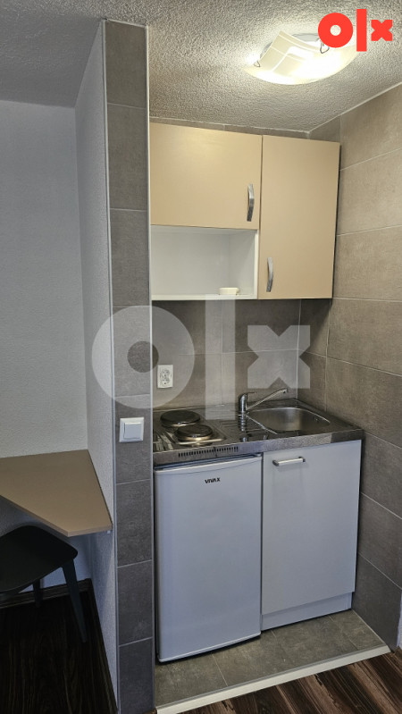 Izdaje se GARSONJERA namjestena  21m2 TUŠANJ. 450m od OMEGE 5