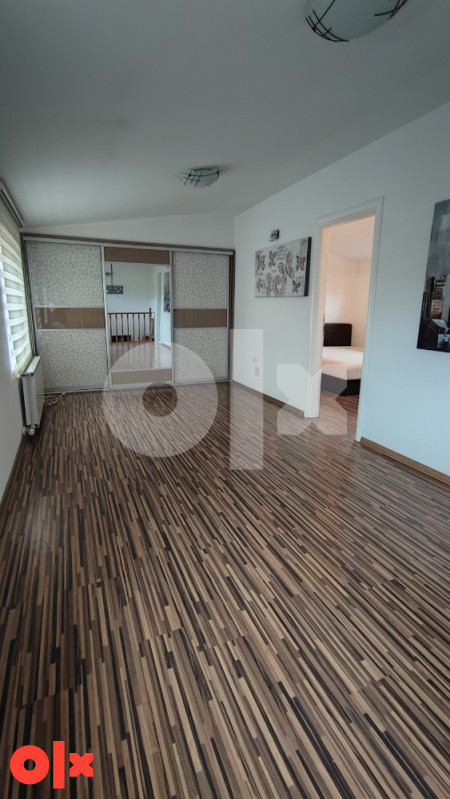 Dobrinja C5 četvorosoban dvoetažni stan 112m2 21