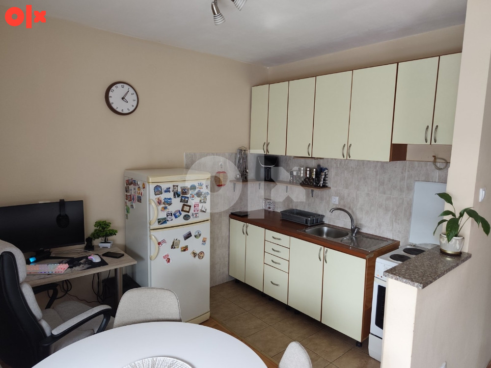 Iznajmljivanje, dvosoban stan, 42 kvadrata, početak Lauša 6