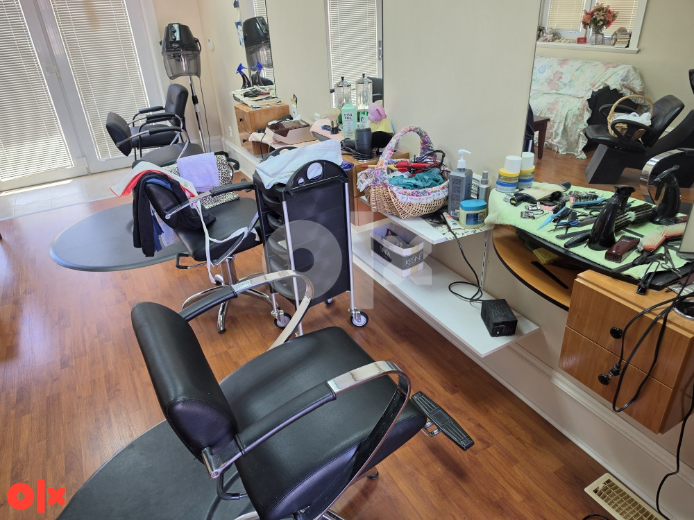 Izdaje se opremljen frizerski salon Ljubuški 4