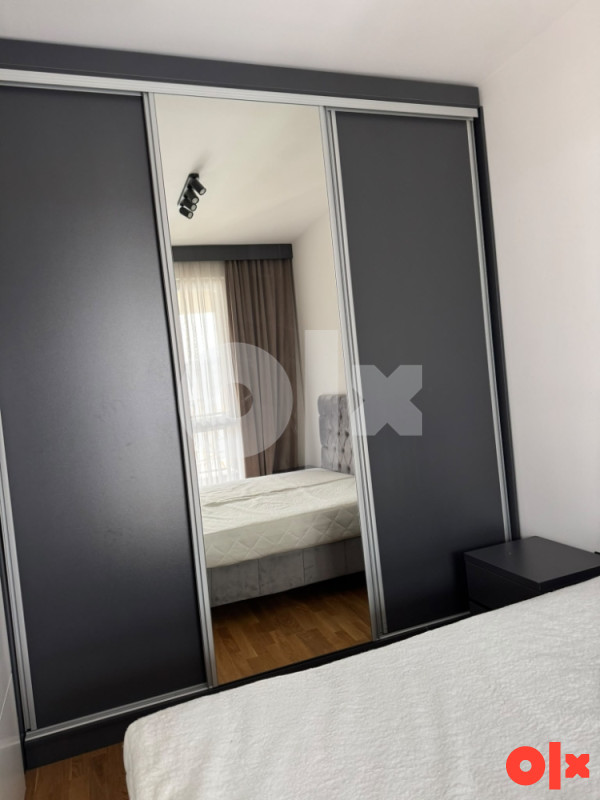 PRODAJE SE  NAMJEŠTEN TROSOBAN STAN  BULEVAR PREMIUM C LAMELA 14