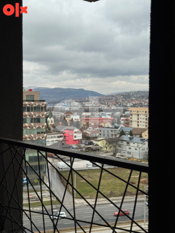 PRODAJE SE  NAMJEŠTEN TROSOBAN STAN  BULEVAR PREMIUM C LAMELA 7