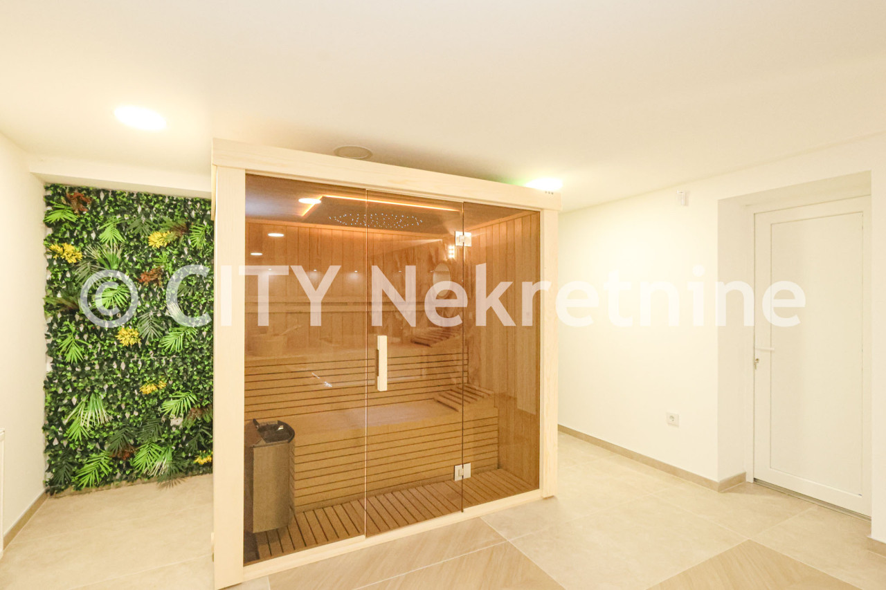 Kuća sa dvorištem i garažom - Stari Grad - 250 m2 27