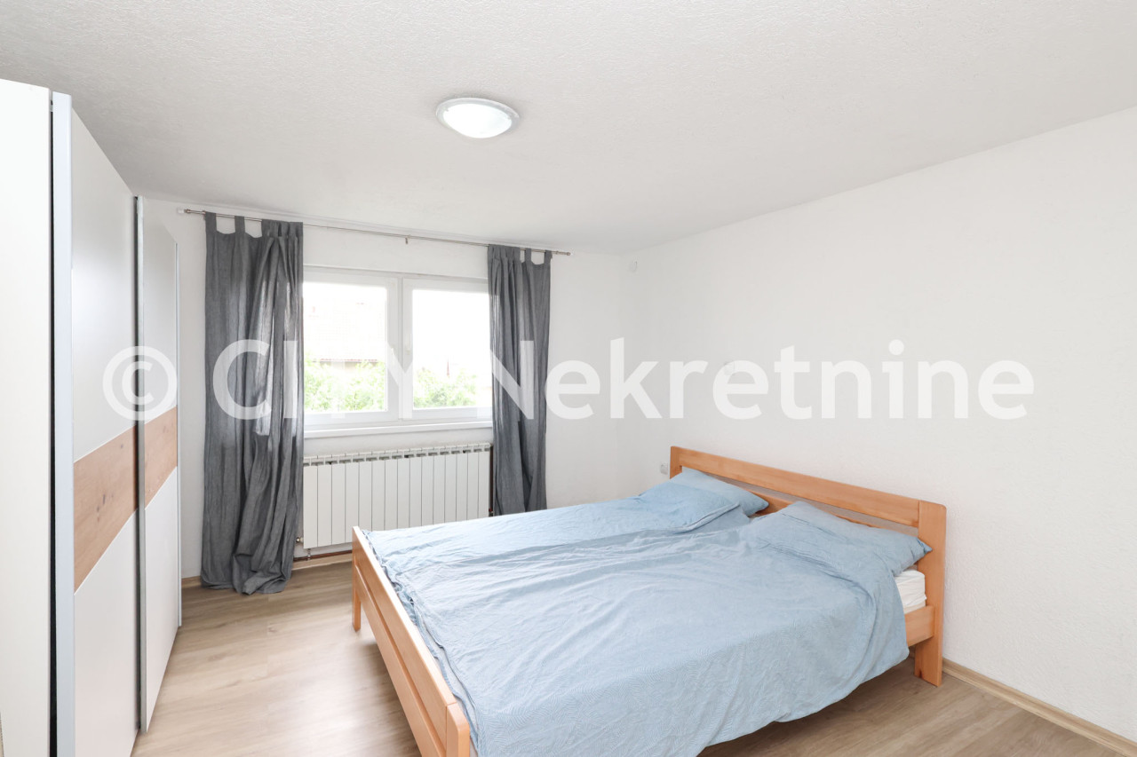 Trosoban namješten stan - Novi grad - Buća potok - 80 m2 9