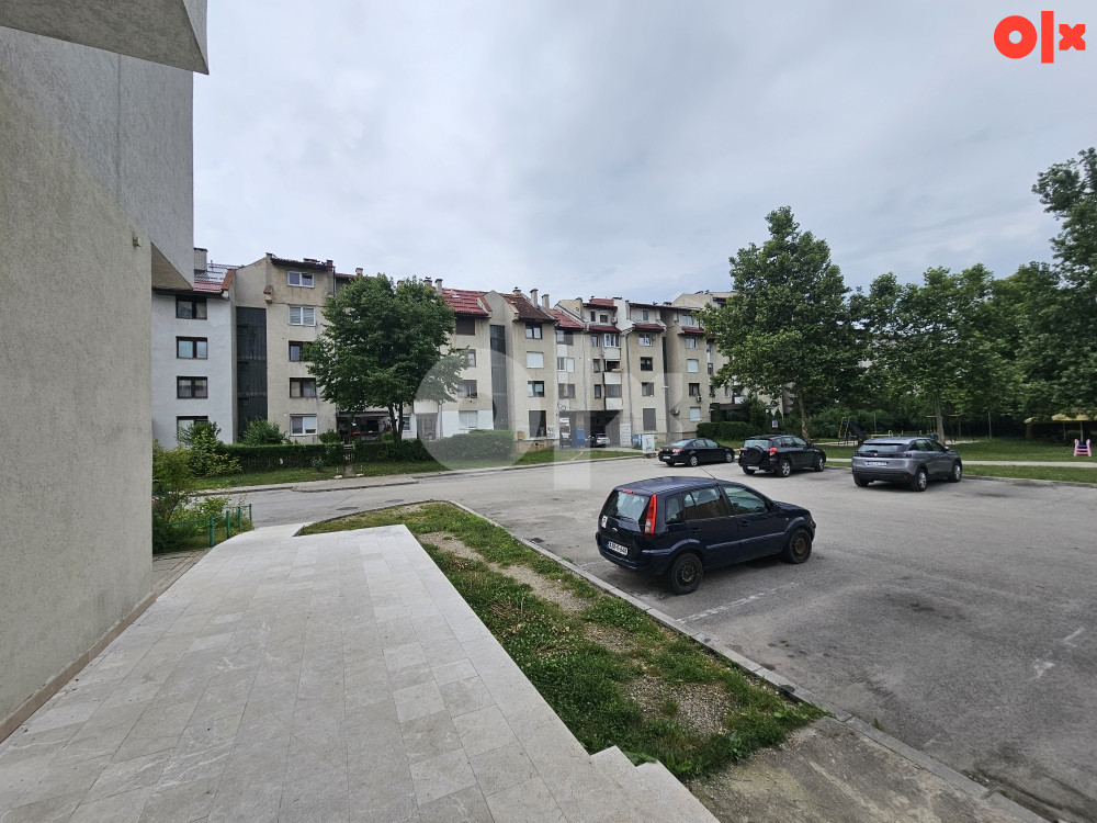 Poslovni prostor 128 m2 Istočno Sarajevo Dobrinja IV RENOVIRAN 8