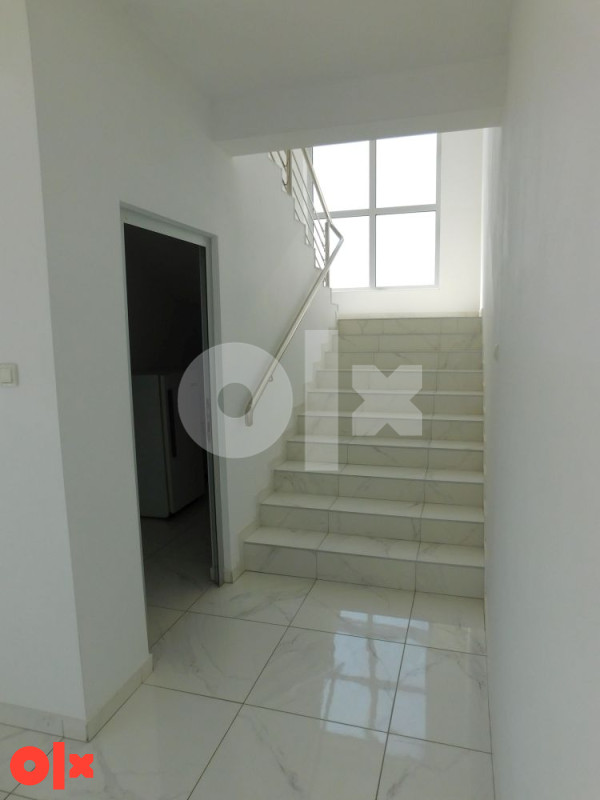 HALA- 2298m2 na placu površine 7880m2 - NOVA TOPOLA 8