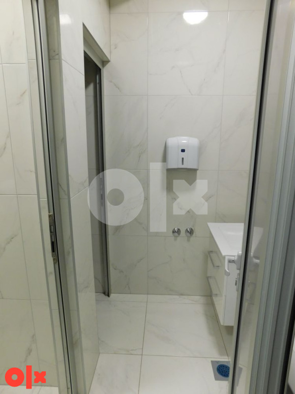 HALA- 2298m2 na placu površine 7880m2 - NOVA TOPOLA 10