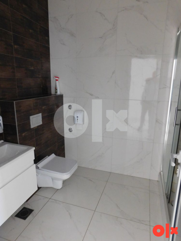 HALA- 2298m2 na placu površine 7880m2 - NOVA TOPOLA 17