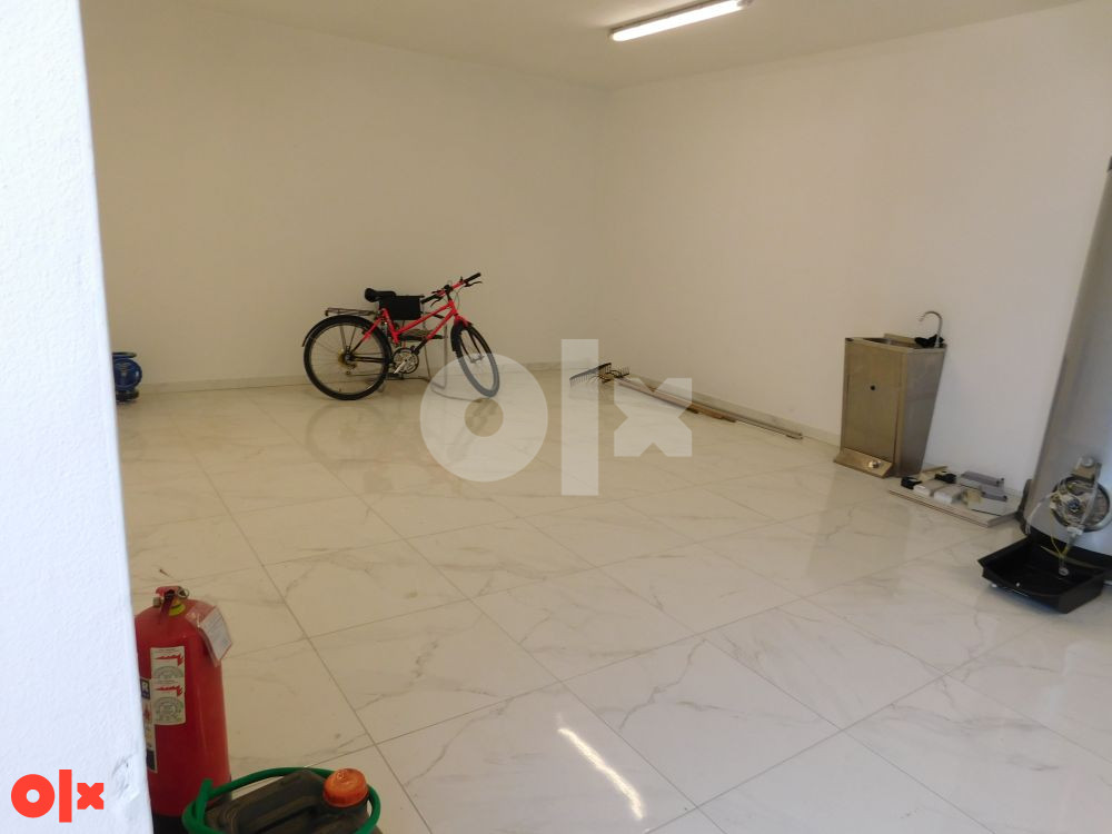 HALA- 2298m2 na placu površine 7880m2 - NOVA TOPOLA 21