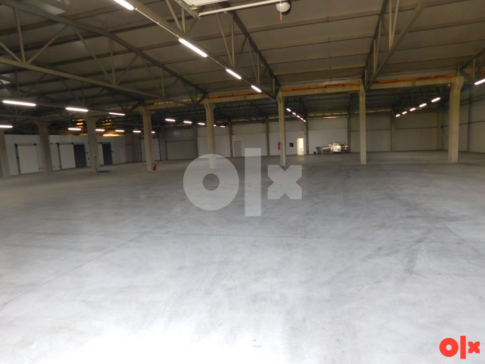 HALA- 2298m2 na placu površine 7880m2 - NOVA TOPOLA 25