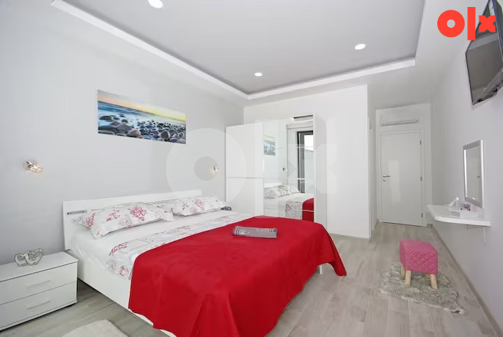 MAKARSKA - Vila s bazenom i pogledom na more 11