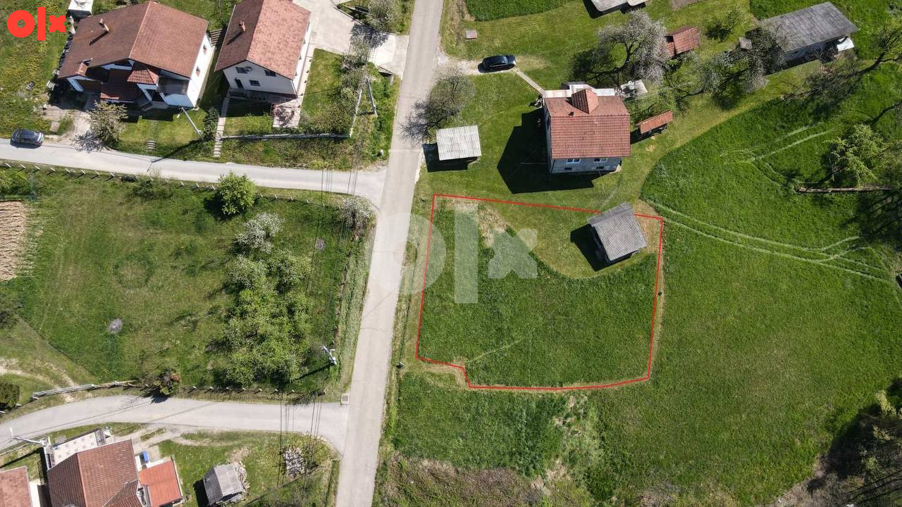 Građevinsko zemljište 693m2 na prodaju Česma, pogled na grad