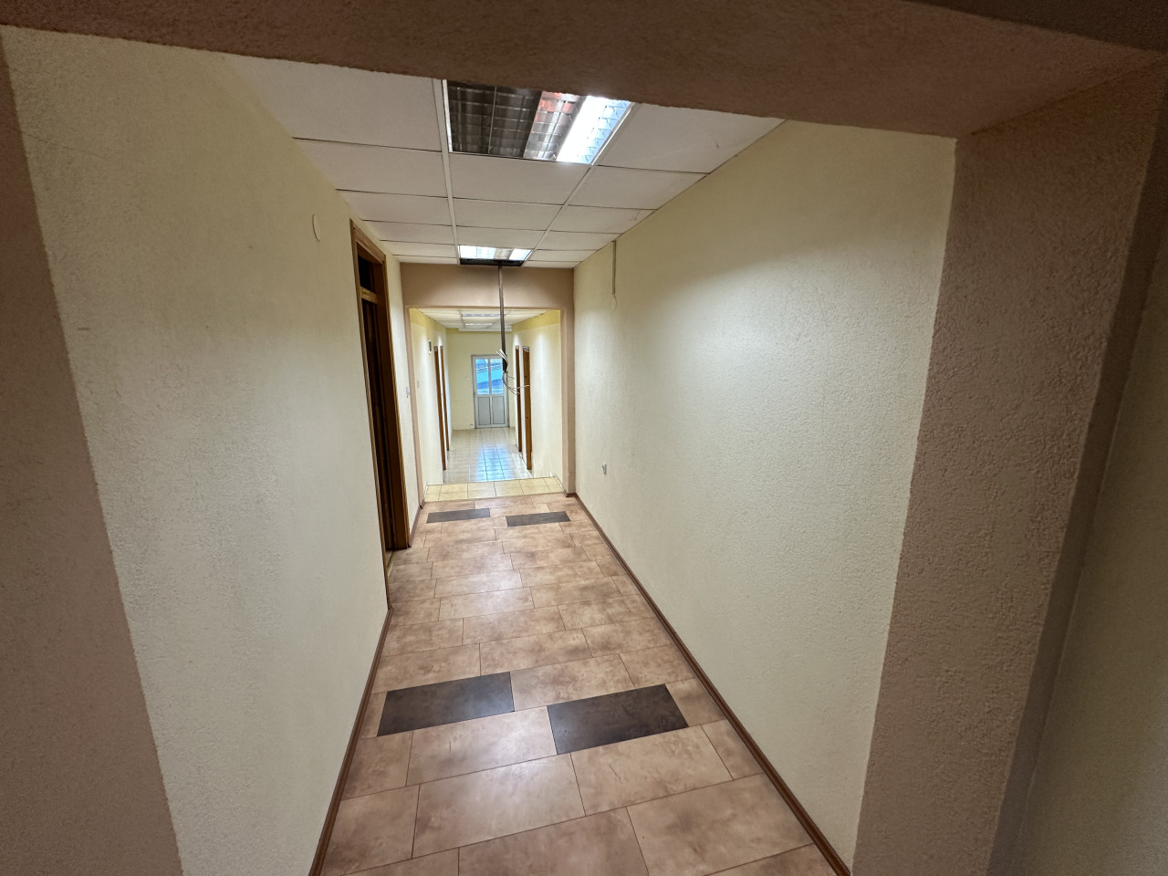 Poslovni objekat sa skladištem Laktaši - 800 m2 16