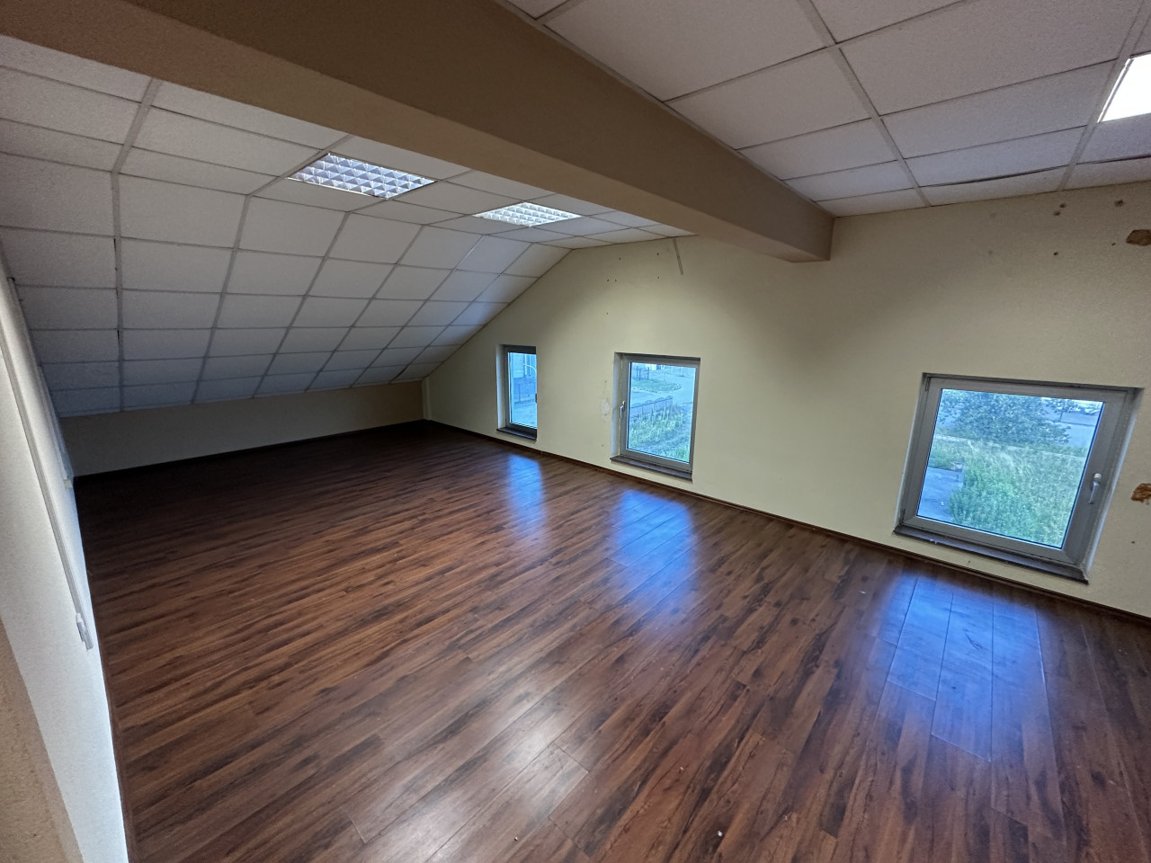 Poslovni objekat sa skladištem Laktaši - 800 m2 19