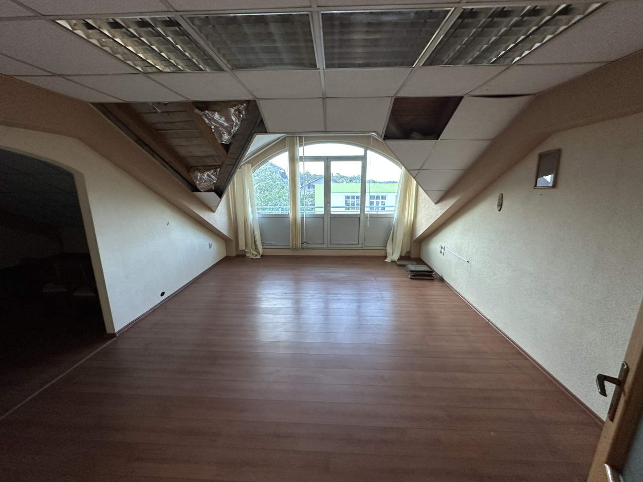 Poslovni objekat sa skladištem Laktaši - 800 m2 21