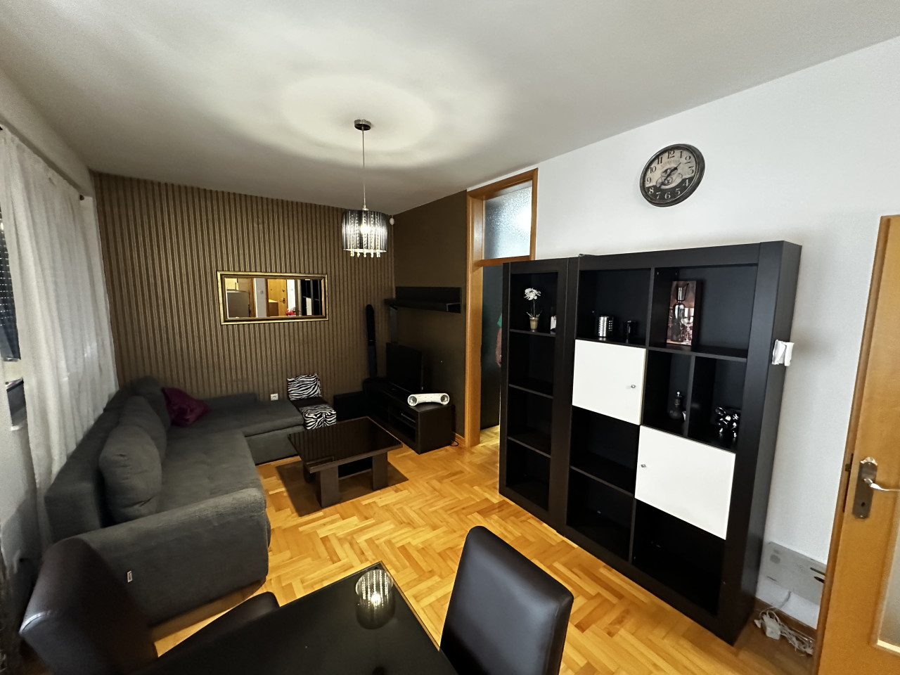 Dvosoban namješten stan + parking - 48 m2 6
