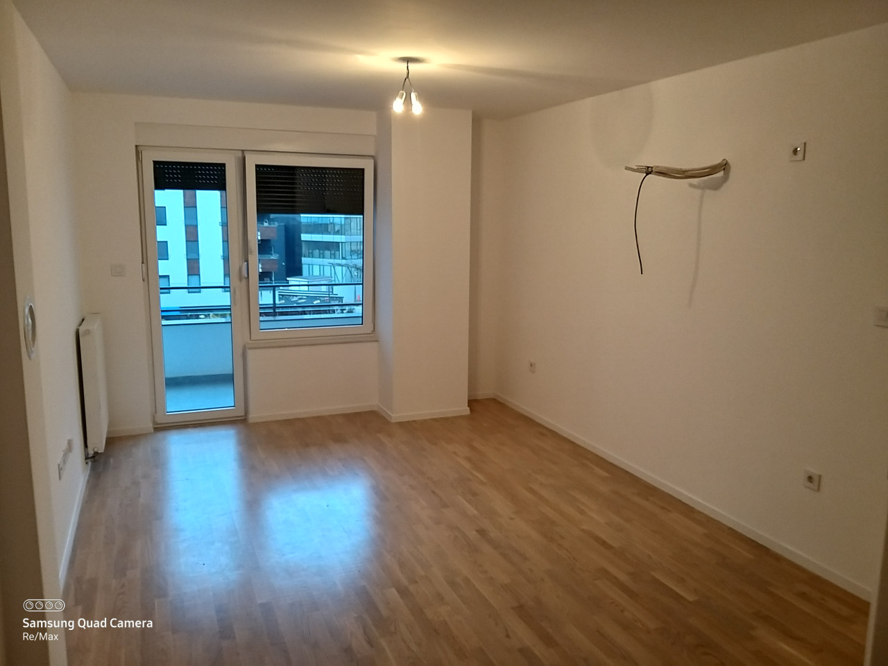 Trosoban nenamješten stan - NASELJE PARK - 70 m2 3