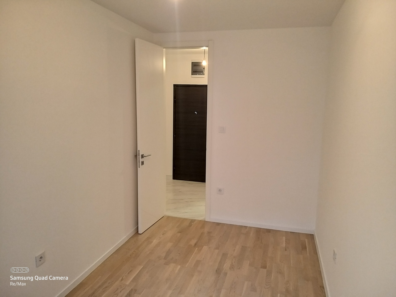 Trosoban nenamješten stan - NASELJE PARK - 70 m2 20