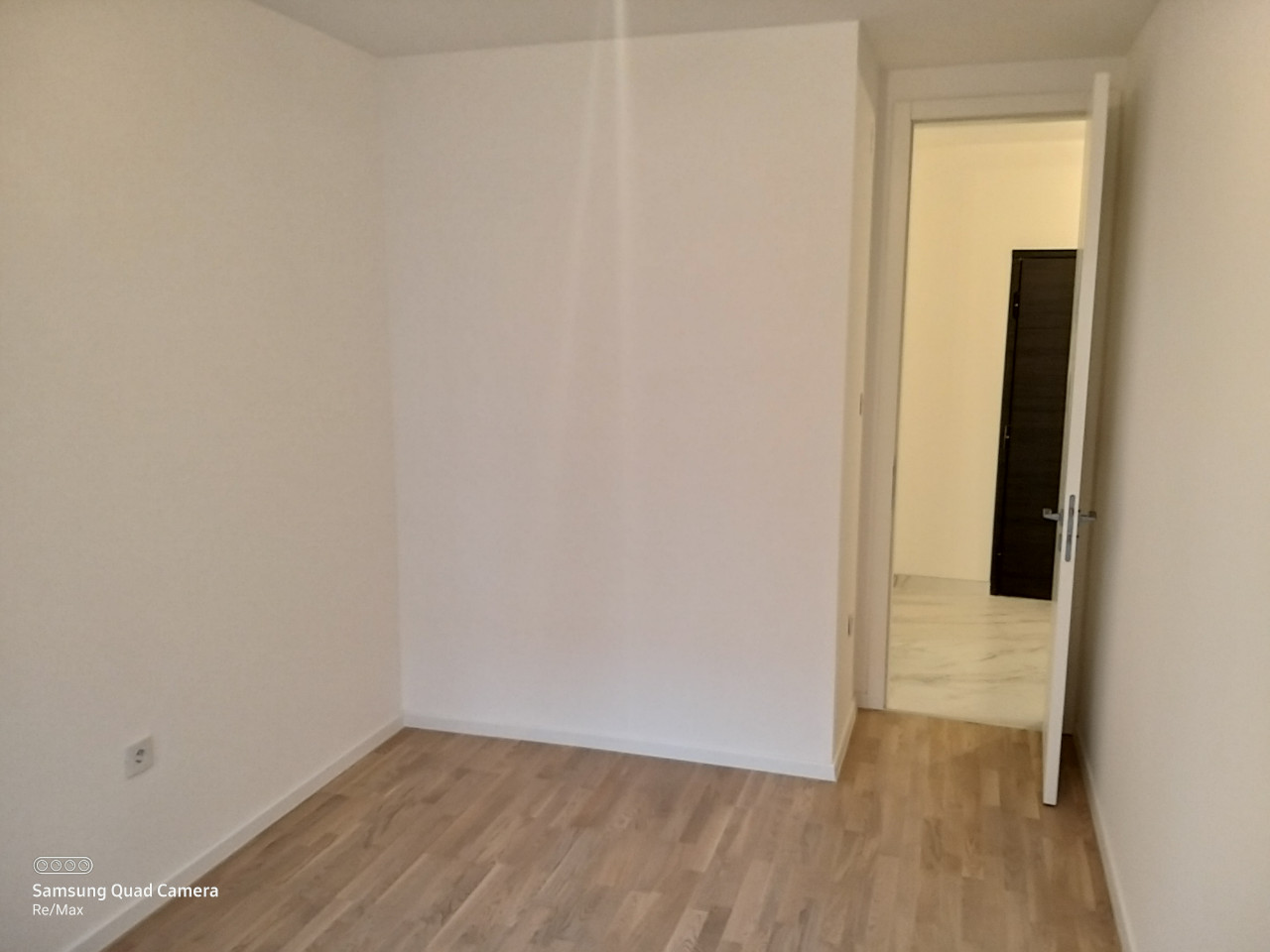 Trosoban nenamješten stan - NASELJE PARK - 70 m2 29