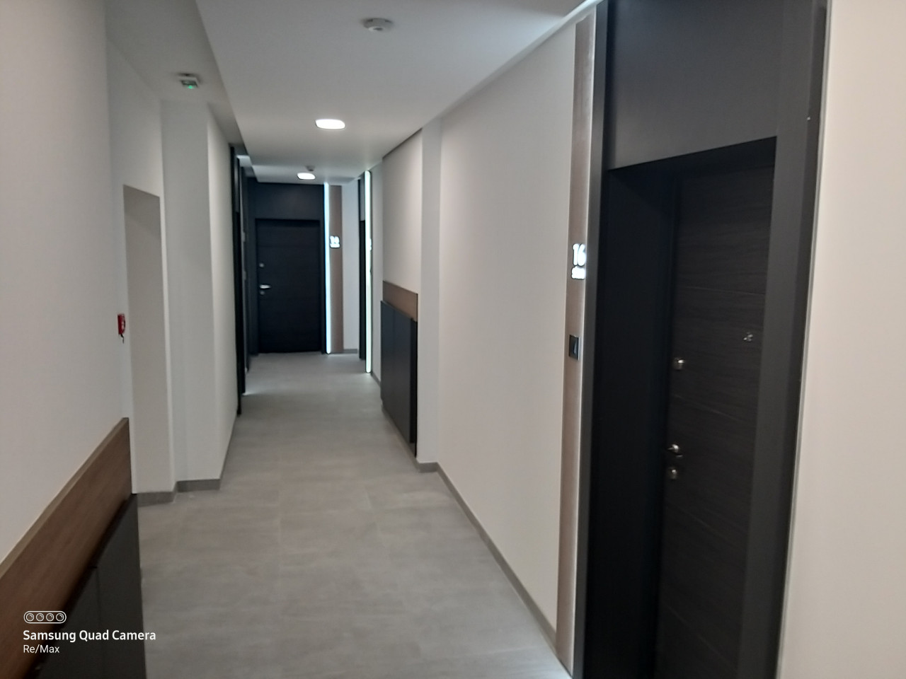 Trosoban nenamješten stan - NASELJE PARK - 70 m2 32