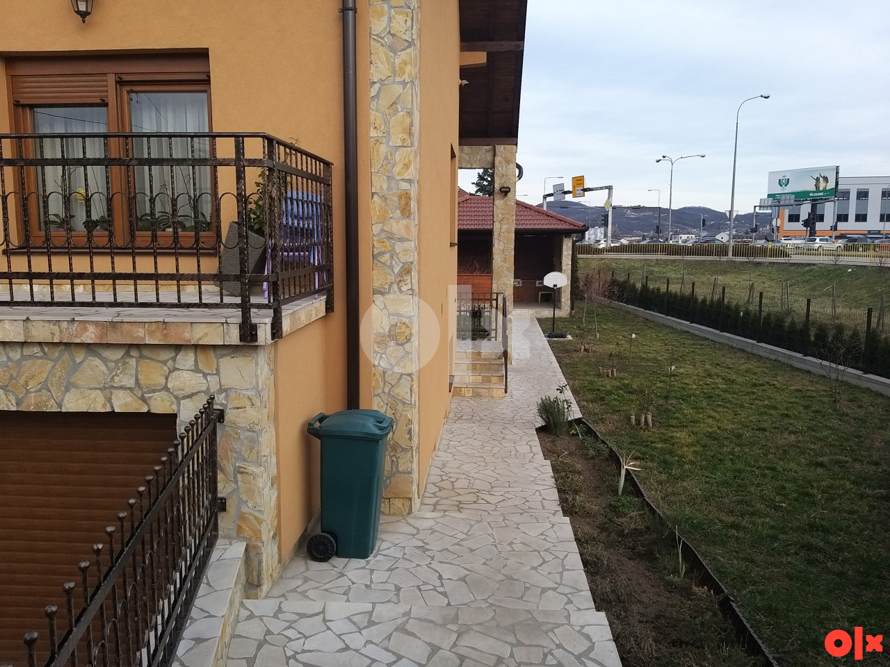 Kuća i posl.prostor - Banja Luka - 290m2 2