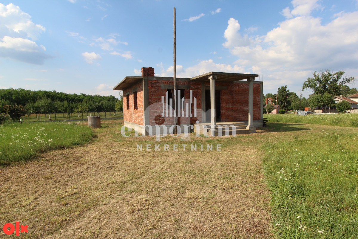 Nedovršena kuća sa placem od 2.868 m2 u Pelagićevu ID: 2744/EN 6