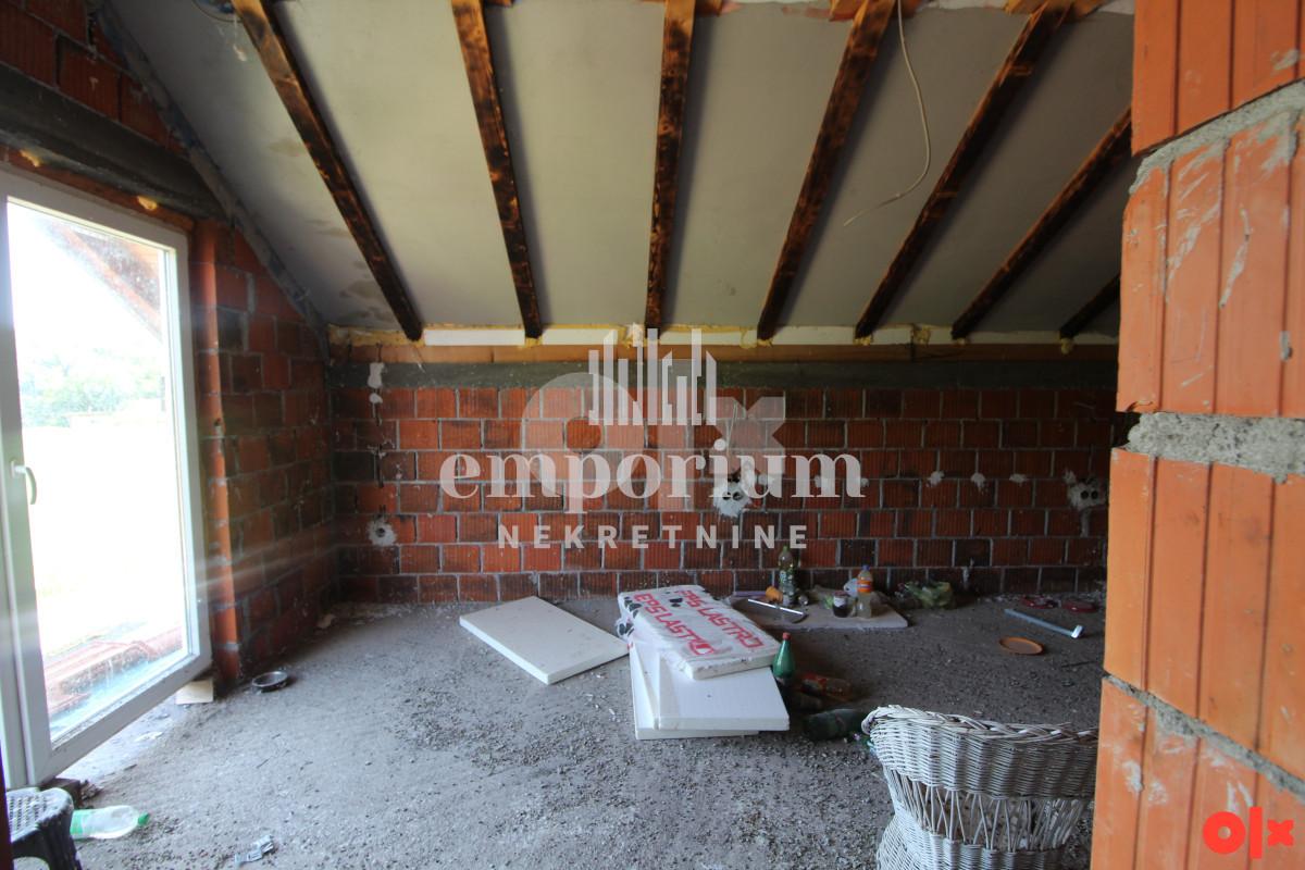 Nedovršena porodična kuća 100 m2, na placu od 480 m2 ID: 2747/EN 8