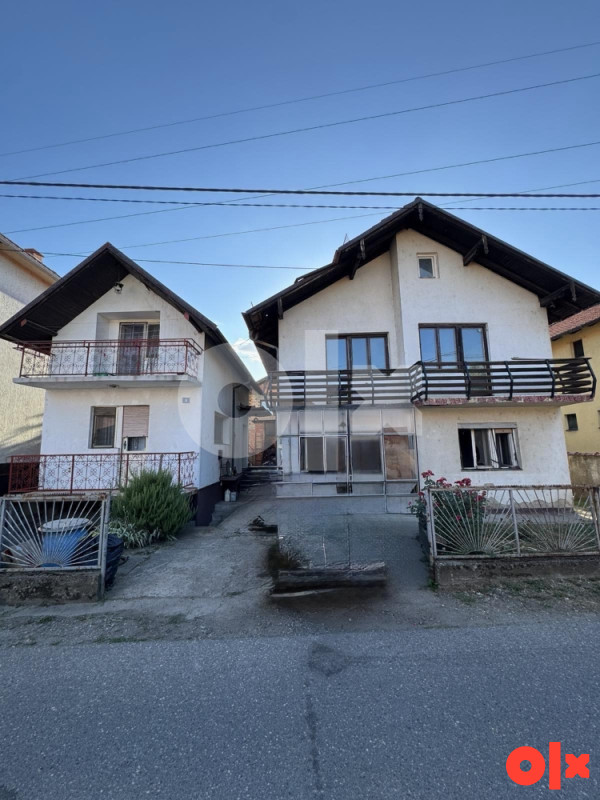 Prodaja dva stambena objekta