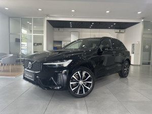 Volvo XC60 2,0 B4 AWD Diesel Ultimate Dark ID:44