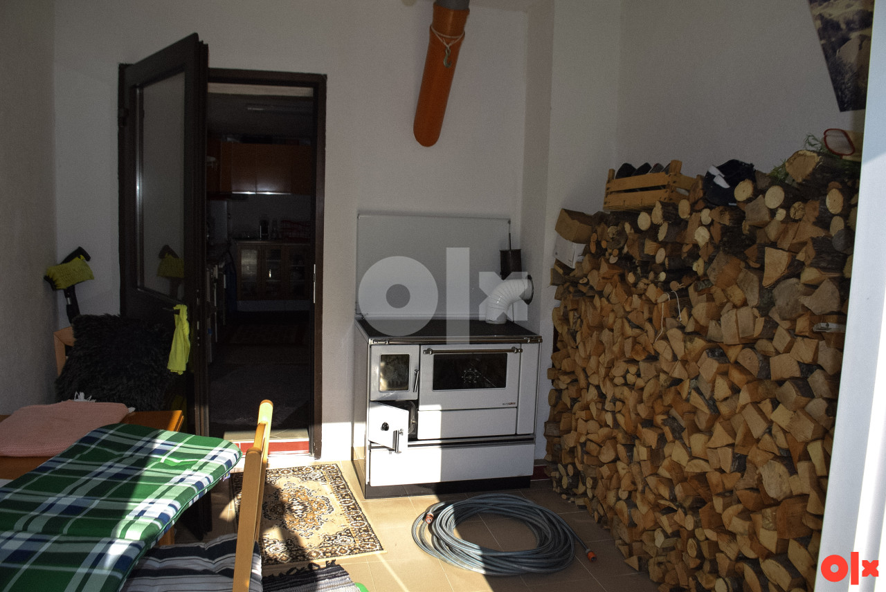 Namještena kuća 300 m2 na prodaju 21