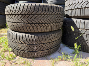 Prodajem 2 gume 225/45/17 Esa Tecar 7mm 2023.g
