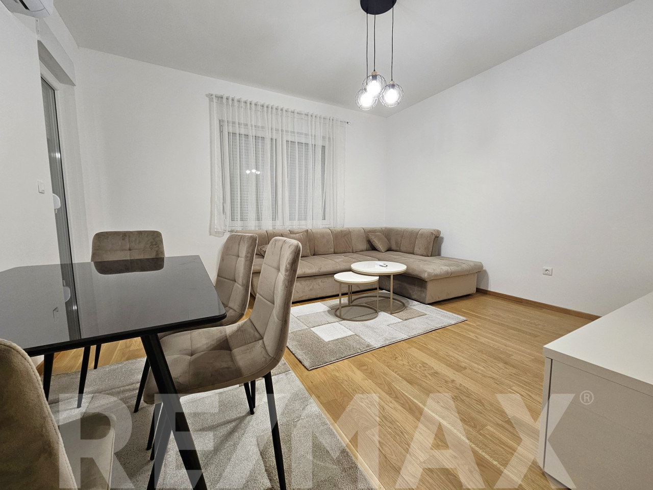 Moderan dvosoban stan za najam | 45m2 | Ada 2