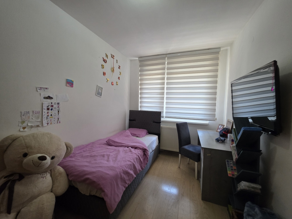 Trosoban prodaja stan Bulevar Stup 3