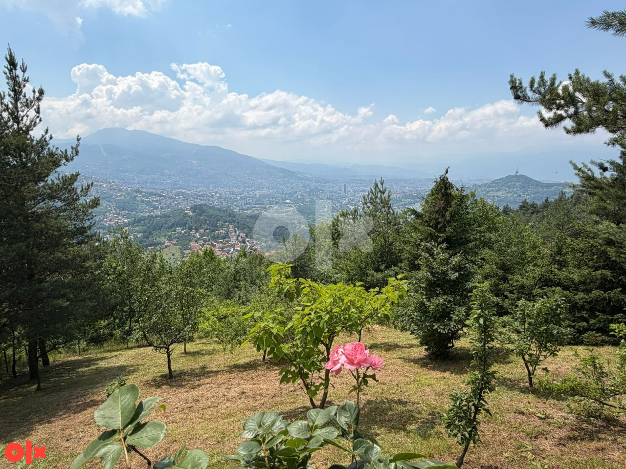 POLJINE Kuća "iznad oblaka" Panoramski pogled na Sarajevo 1215m2 4