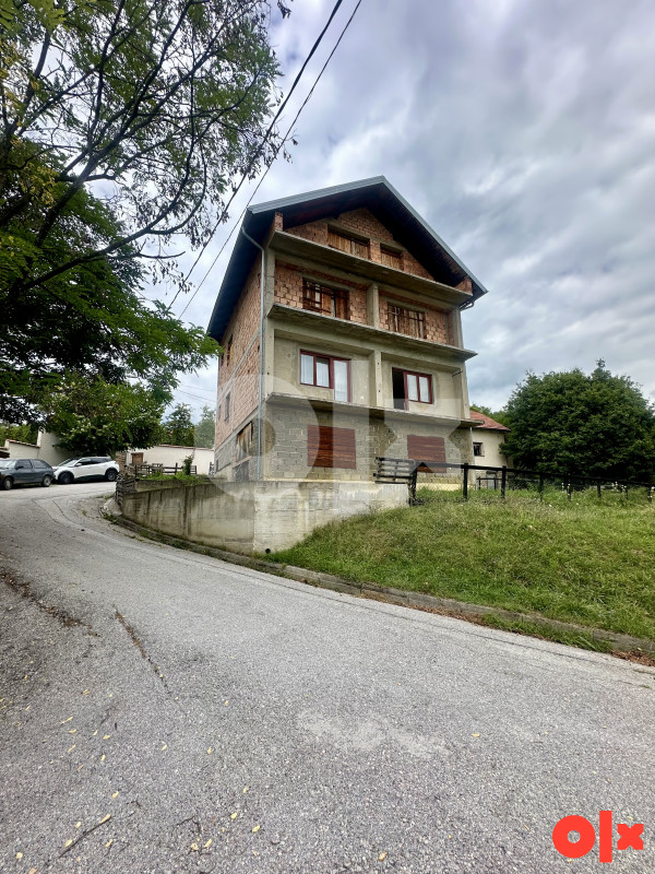 Kuća na 450 m2 okućnice, Poljine, Sarajevo