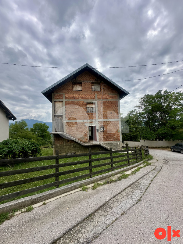Kuća na 450 m2 okućnice, Poljine, Sarajevo 5