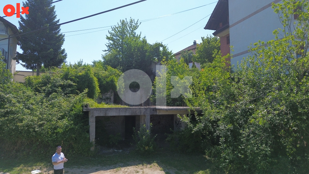 Biro HM/ Zemljiste 468 m2 sa urbanistickom dozvolom za zgradu 4