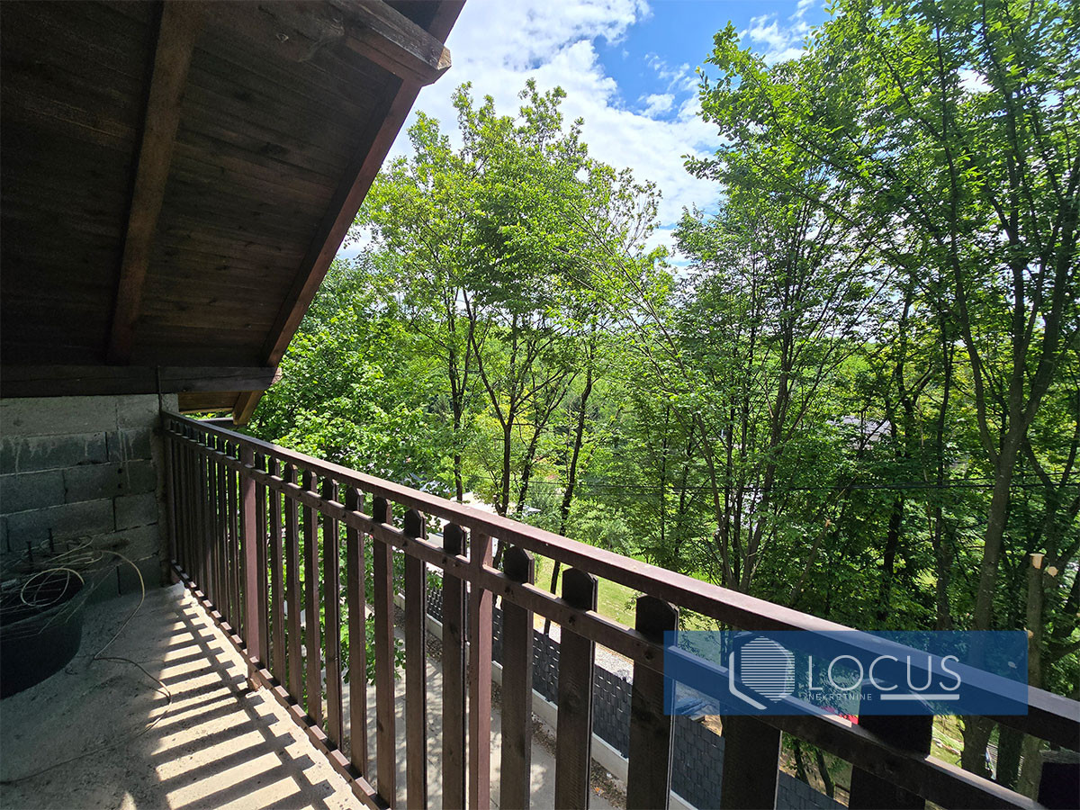 LOCUS: Vikendica na parceli 817m2, Gladno Polje, Ilidža 12