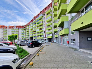 Lijep, dvosoban stan u zgradi novije gradnje, Dobrinja V
